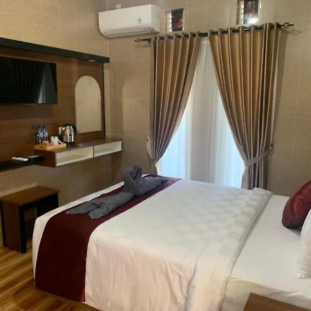 Tirtasuci House 호텔 꾸따 외부 사진
