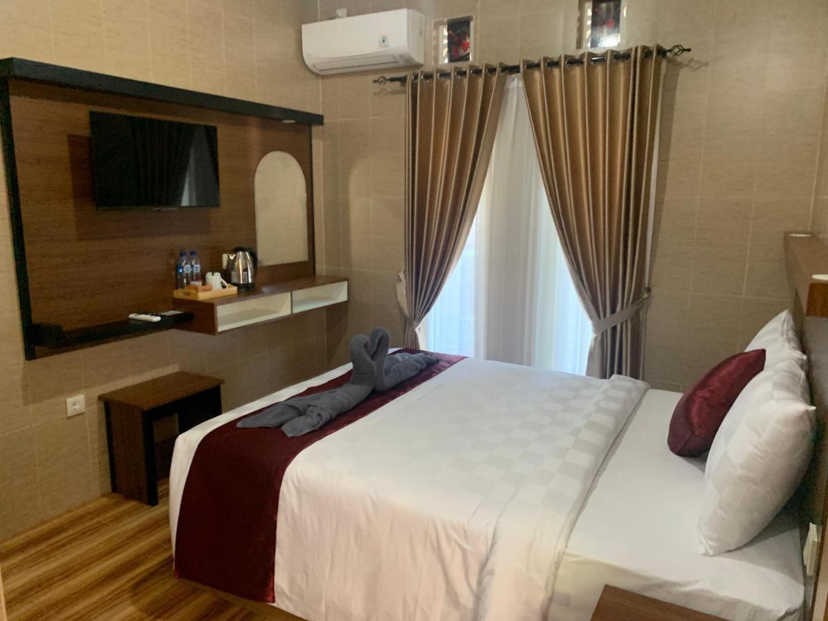 Tirtasuci House 호텔 꾸따 외부 사진