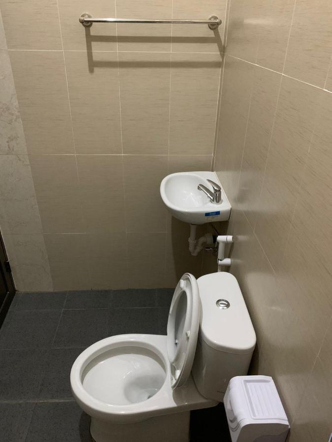 Tirtasuci House 호텔 꾸따 외부 사진