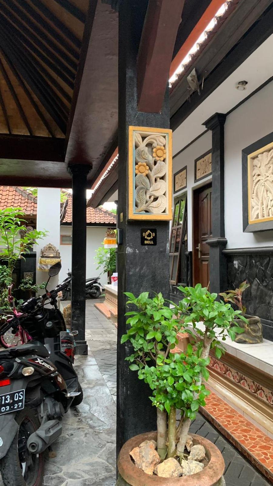 Tirtasuci House 호텔 꾸따 외부 사진